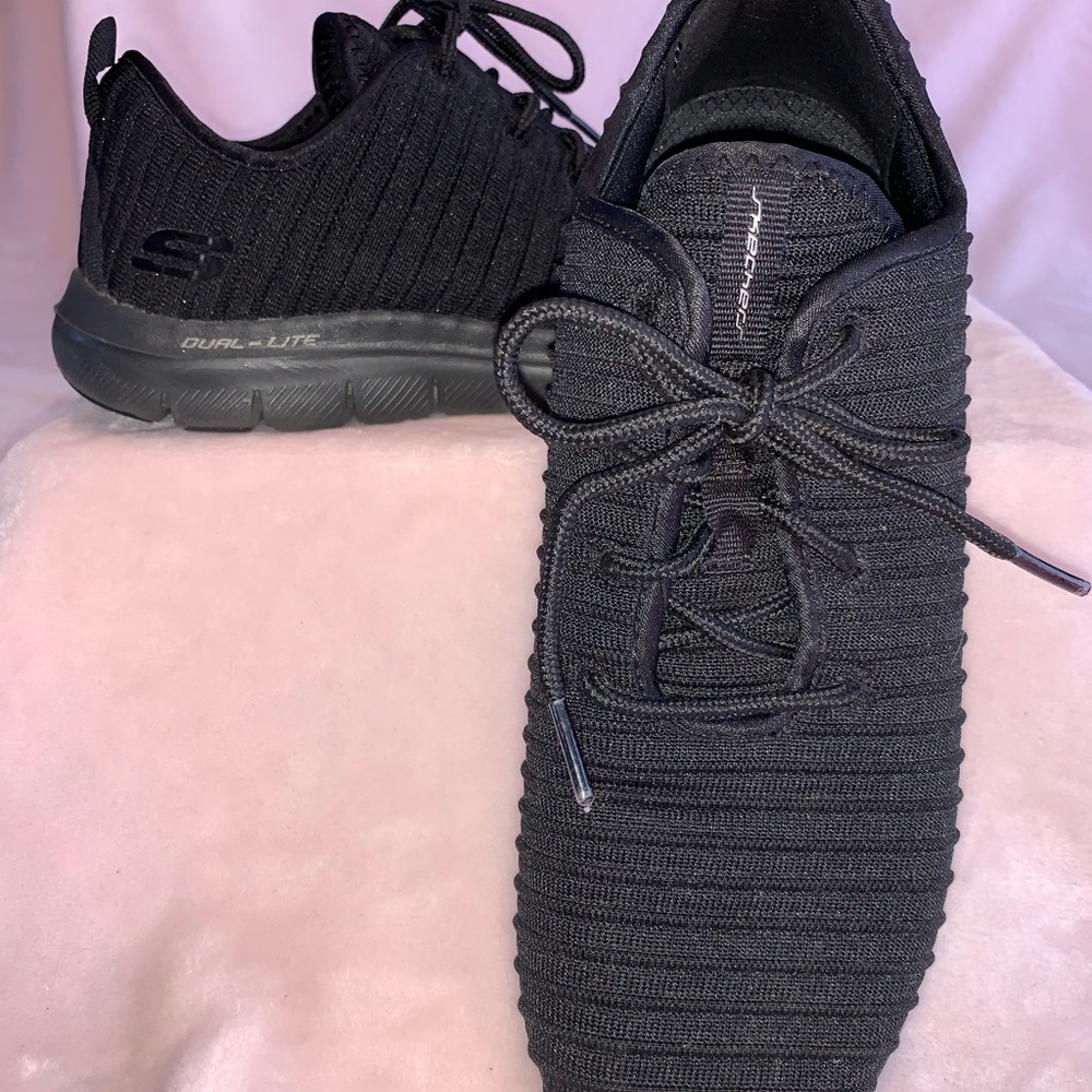 Skechers sneakers